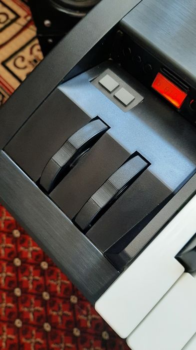 Ensoniq ts10   99% Yangi