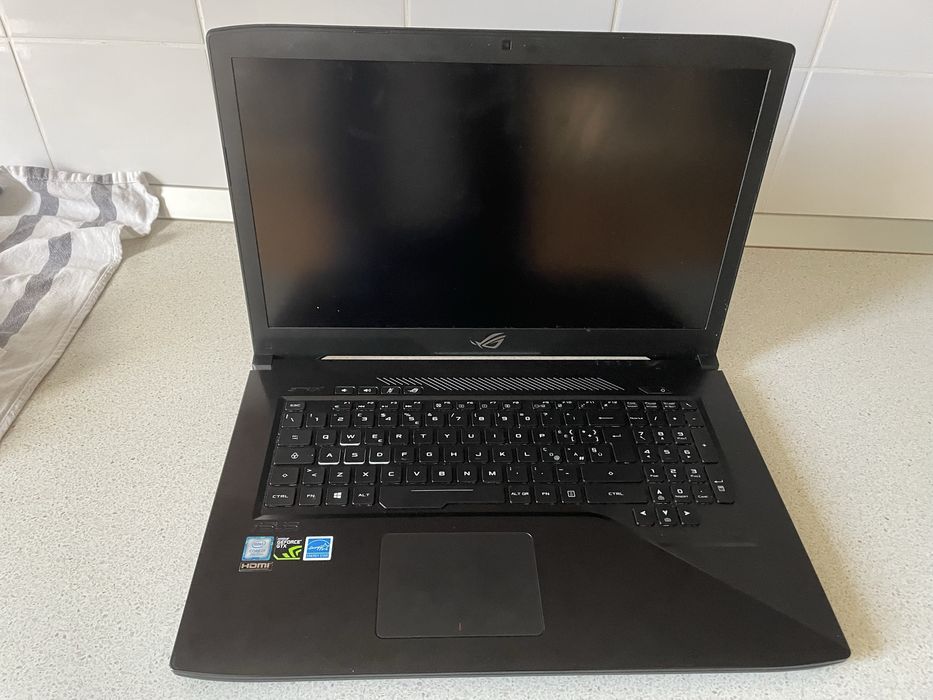Laptop Gaming ASUS ROG Strix GL703VD, i7, 16GB RAM, GTX 1050 4GB, 17.3”