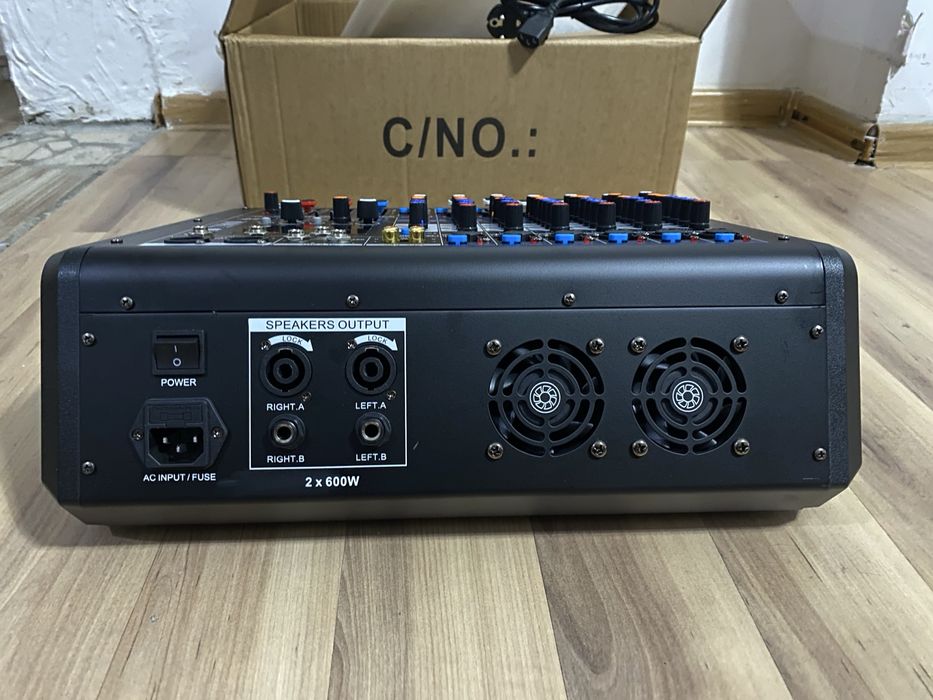 Музыкальная аппаратура Peavey