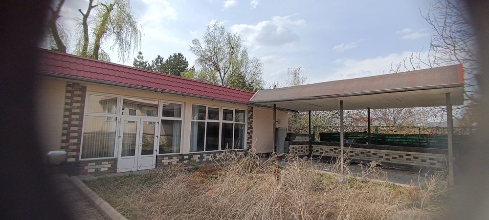 Продам окна, двери, навес, стульчик