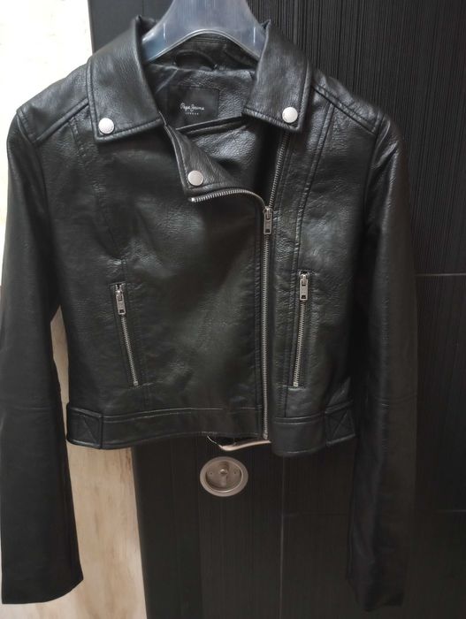 Есенно черно яке