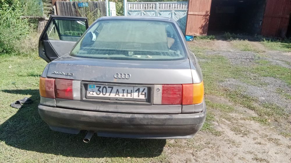 Ауди 80 б3.            .
