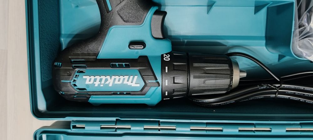 Шуруповёрт Makita DF333DWYE