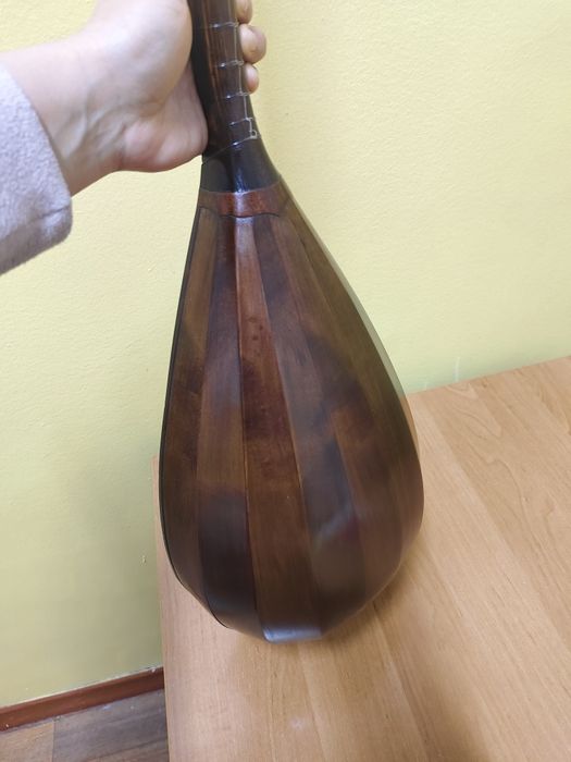 Домбыра сатылады