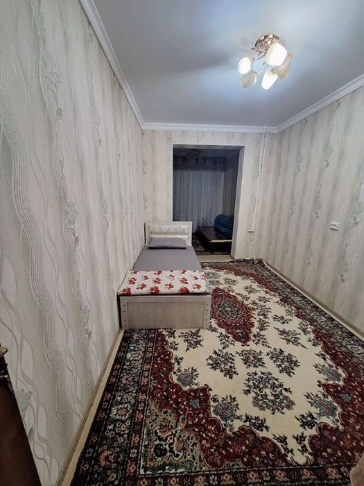 Квартира посуточно. Более 4 человек=скидка. Парочкам не беспокоить
