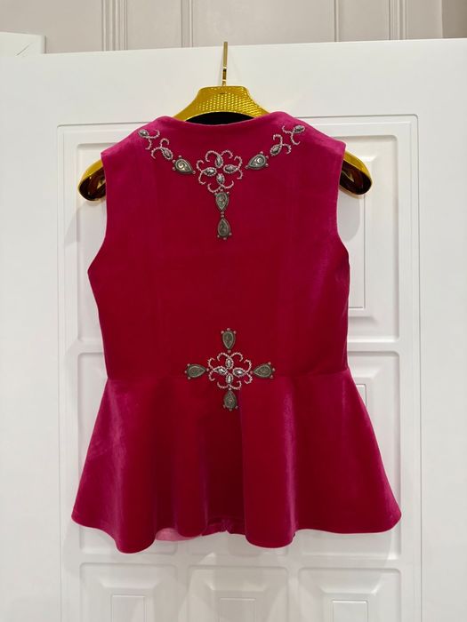 Бешпент пен кажекей комплект сатылады