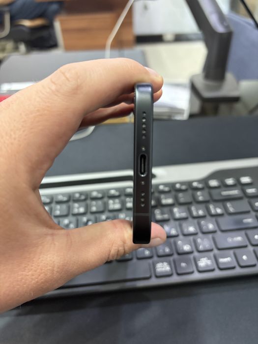 iPhone 16 Черный Sim+eSim 97%