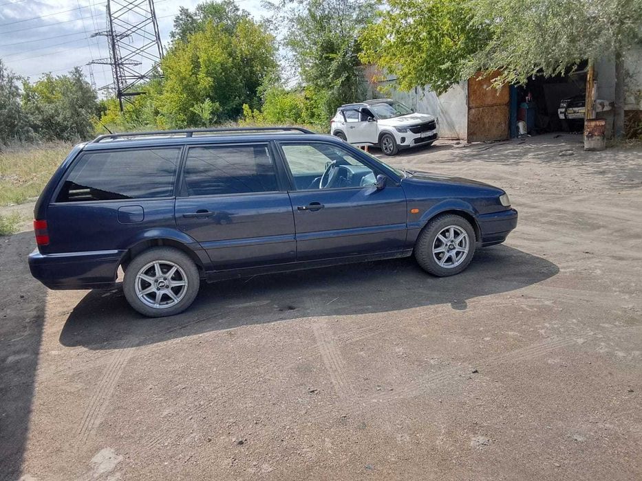 Продам Volkswagen Passat (универсал) 1996 года