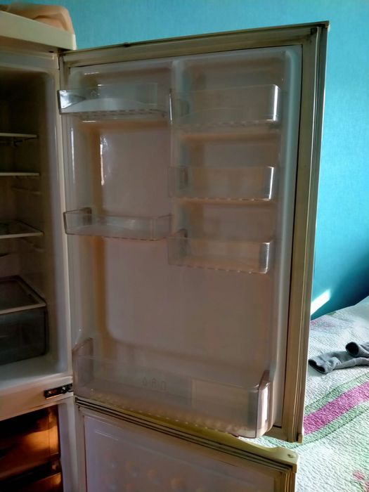 Продается Холодильник, expresscool. Рабочее состояние