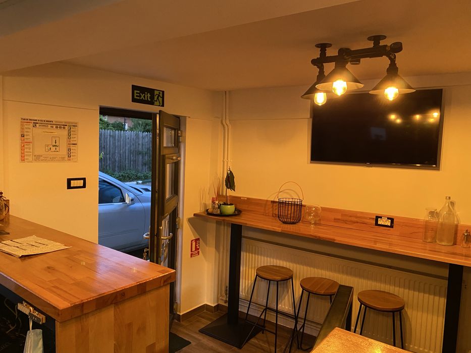 Apartament si spatiu comercial AGIGEA