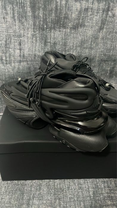 Adidasi Balmain nr42,43