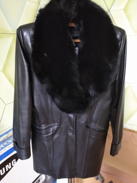 Кожаные куртки женские