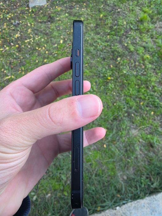 Iphone 15 256gb black пълен комплект