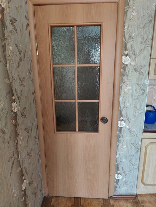 Продам двери бу 5000 т