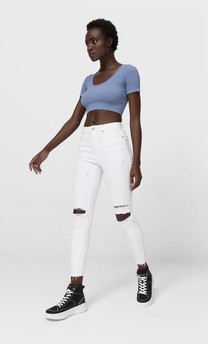 Stradivarius нови дънки в бял цвят Mid waist