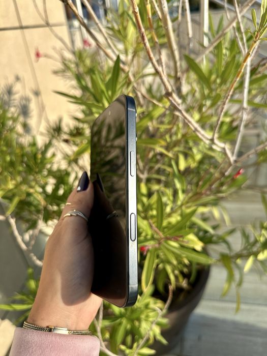 Iphone 16 pro - 256GB( 89% battery )
