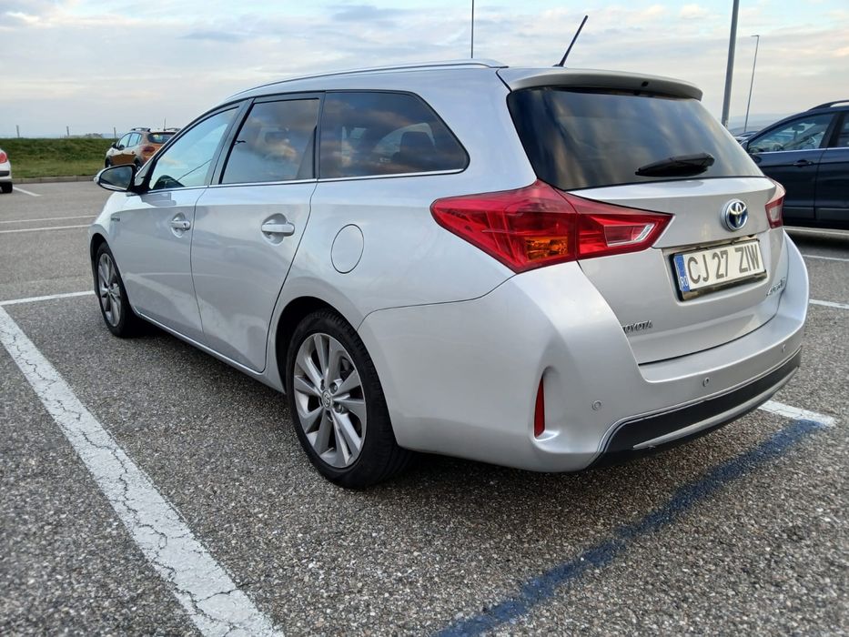 TOYOTA Auris 2014 — imagine 3