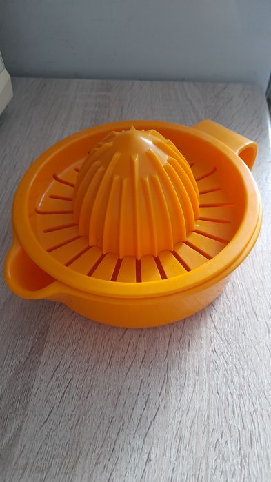 Ручная соковыжималка