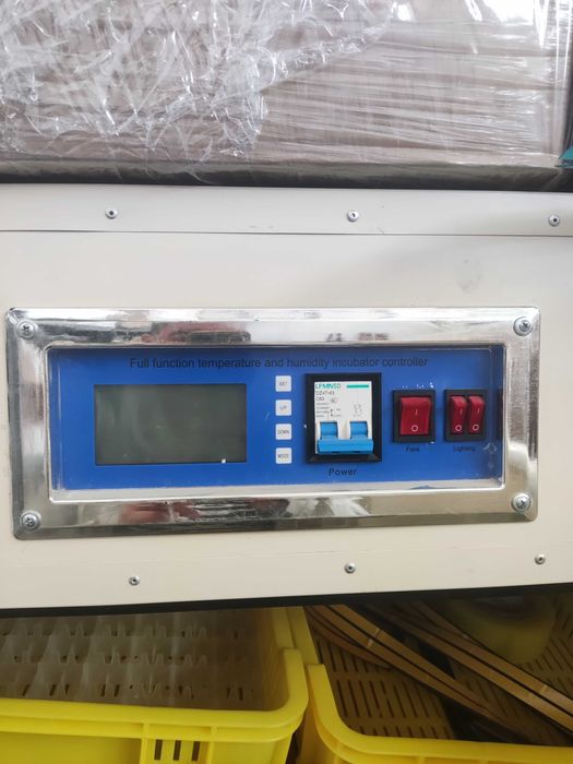 Inkubator 1056 ta tuxum uchun — professional va ishonchli