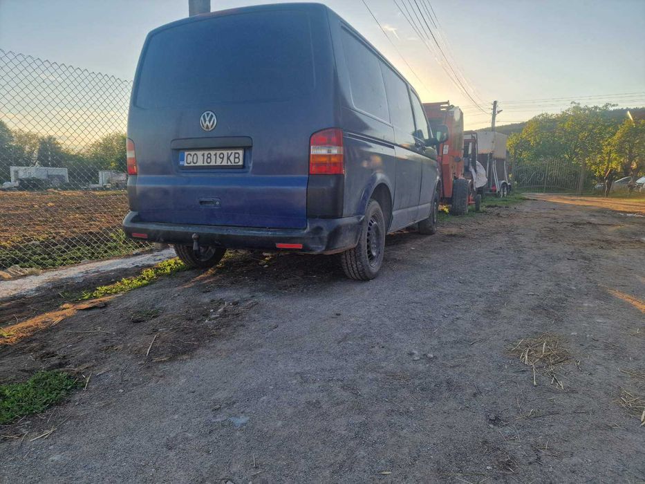VW T5 1.9TDI 2008 година
