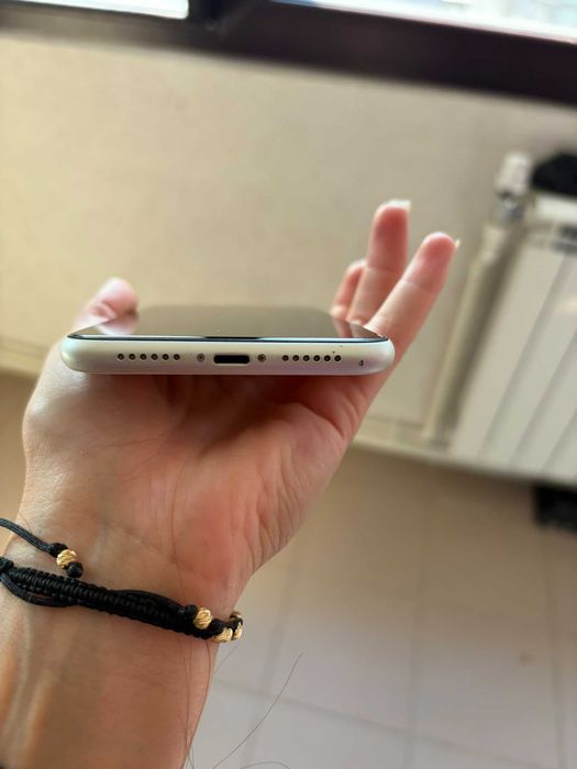 iPhone 11 White 64 GB