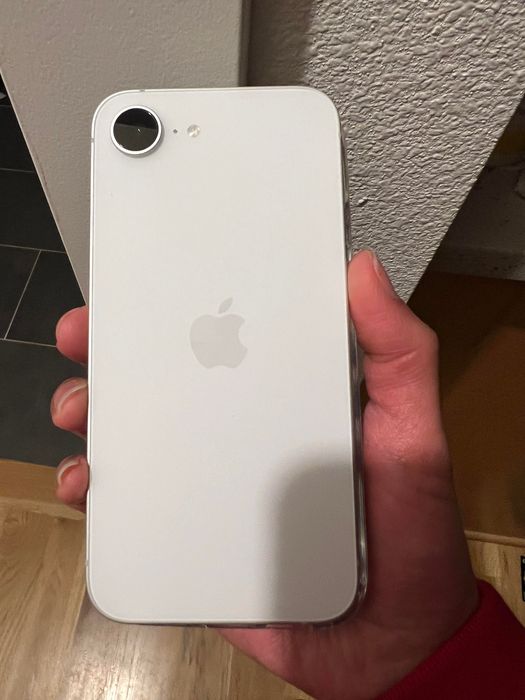 IPhone 16e продажа или обмен