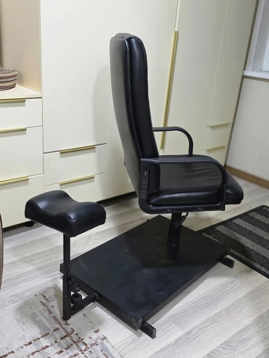 Продам кресло педикюрное