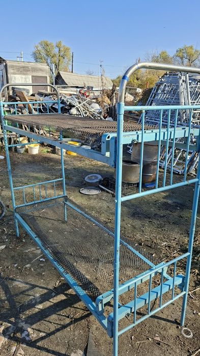 Продам кровать двухярустную