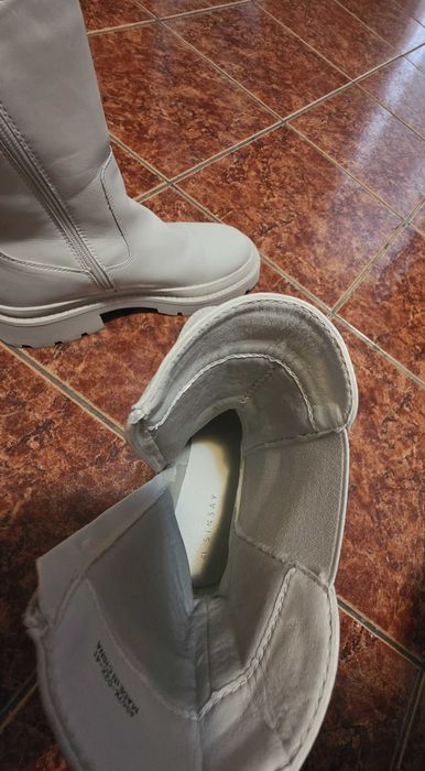 Продавам боти 41 номер запазени