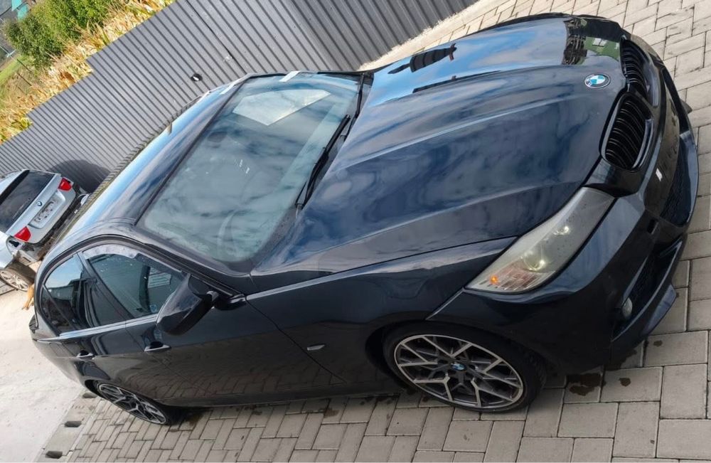 Dezmembrez BMW 320d M Pack E90 LCI an 2011,Recaro,Stopuri Led,Volan M