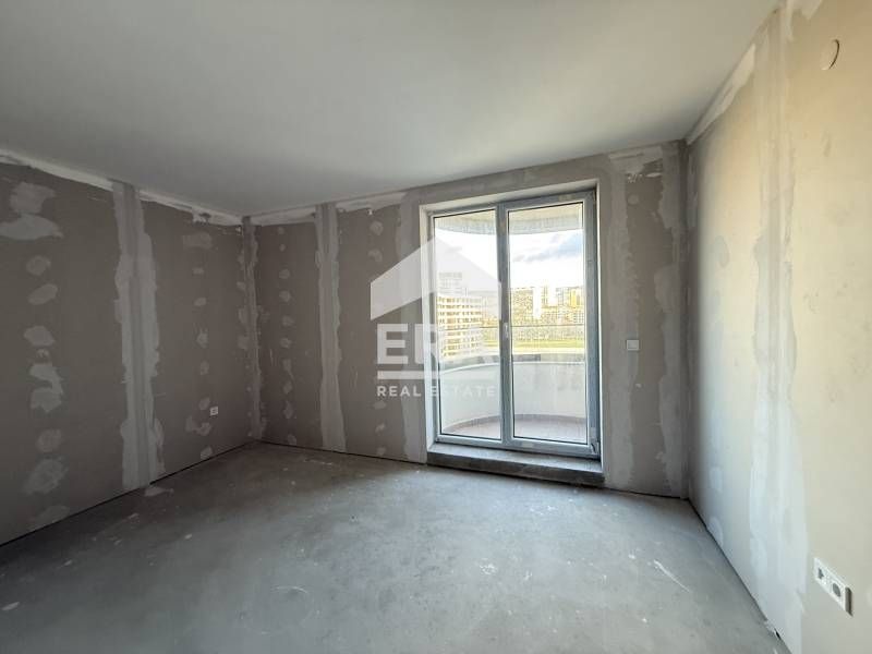 Продава се Двустаен апартамент в Варна, Трошево - 78 кв.м за 1170 €/кв.м - Снимка #6