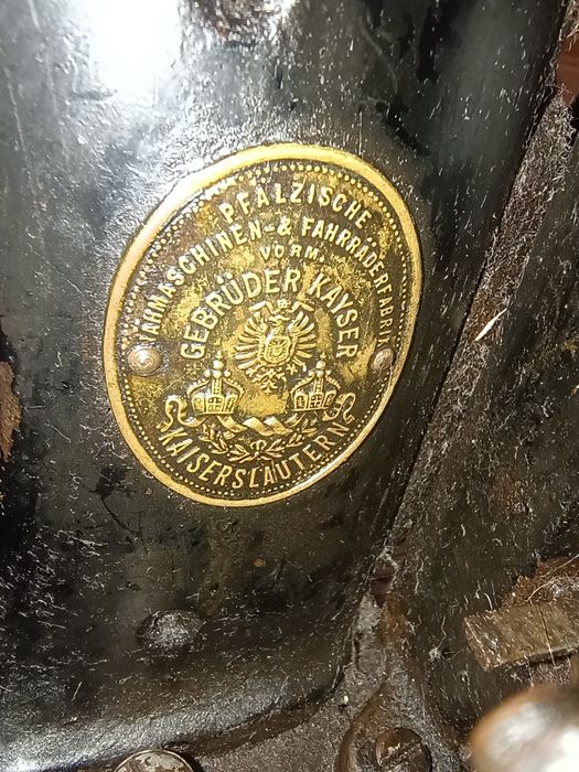 Mașină de cusut Kayser