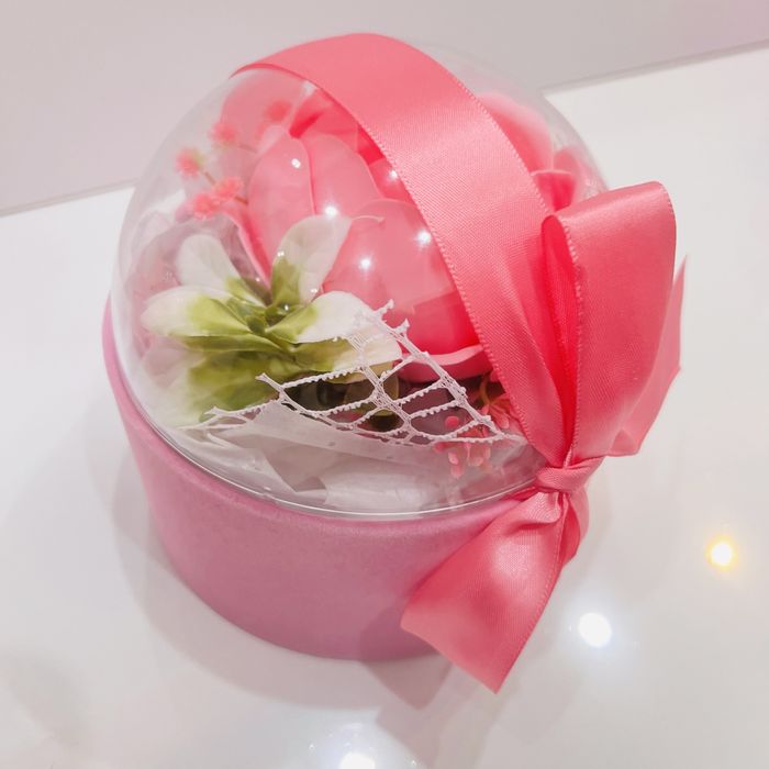 Подаръчна кутия с божур – романтичен подарък за св Валентин и 8 март