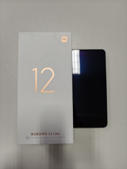 Продам Xiaomi 12 Lite (Black, 8/256 GB)