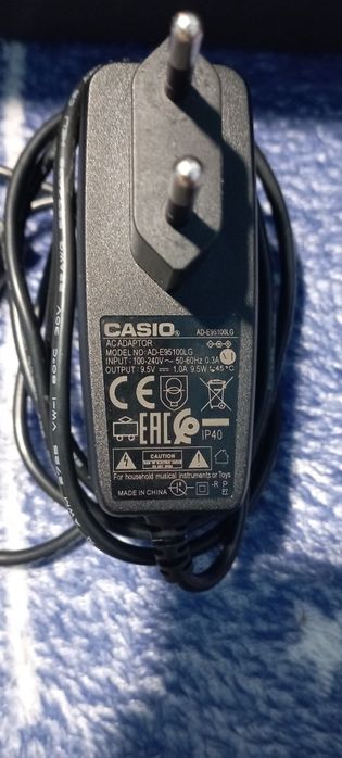 Vând orga Casio CT-S300