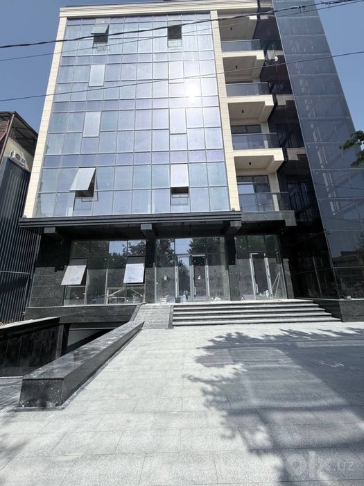 Сдается отдельно стоящие здание 2700м2 в Яккасарайском  районе. SH83