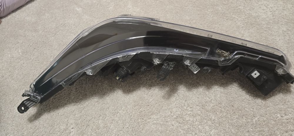 Ляв лед фар за тойота корола