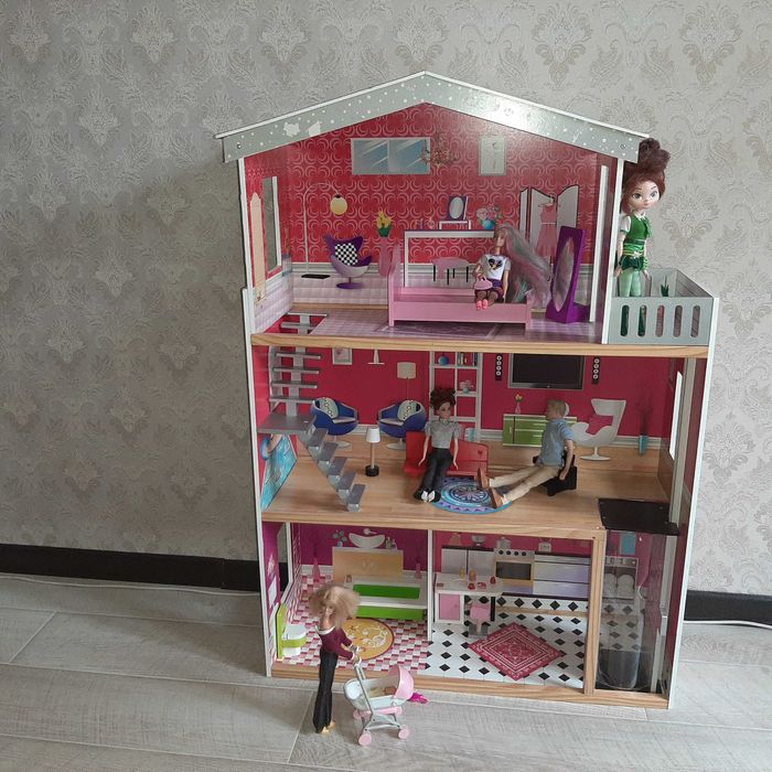 Кукольный домик для девочки