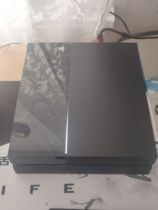 Продам playstation 4 fat