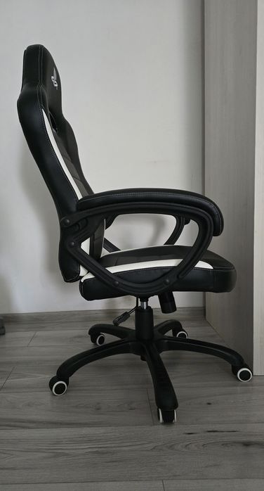 Scaun gaming negru