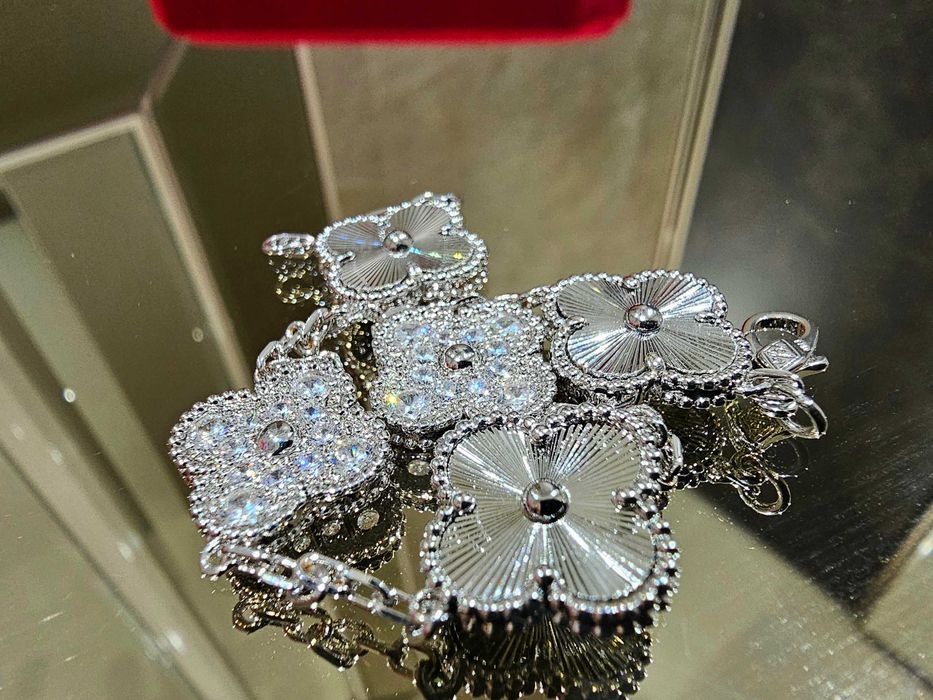 Van Cleef & Arpels VCA Silver Diamond 5 Vintage Alhambra Дамска Гривна
