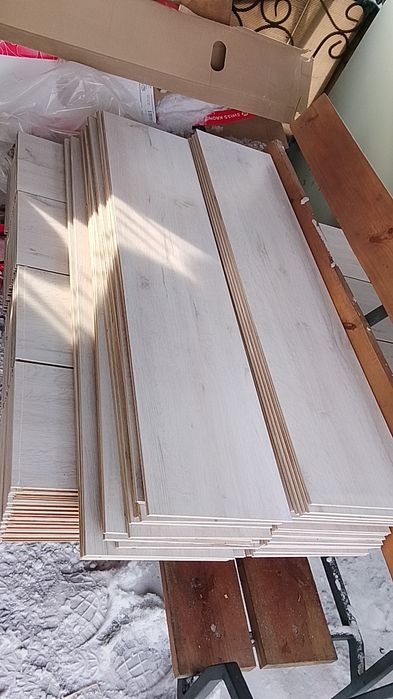 Продам ламинат б.у в хорошем состоянии