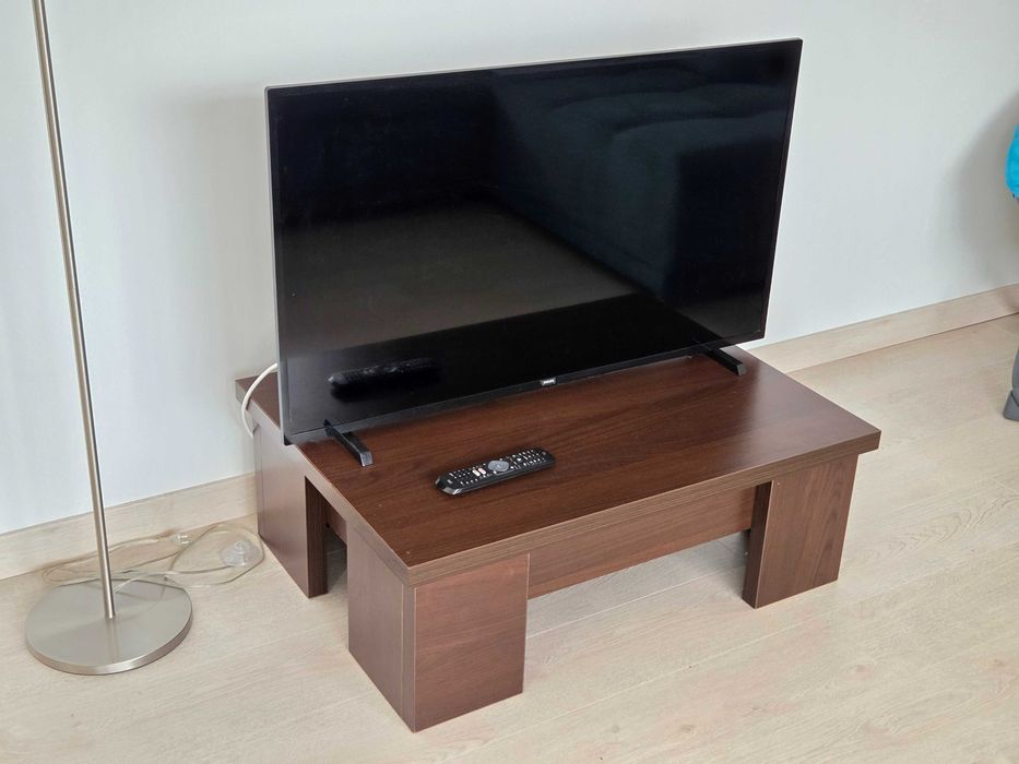 Masuță cafea/tv din lemn - maro