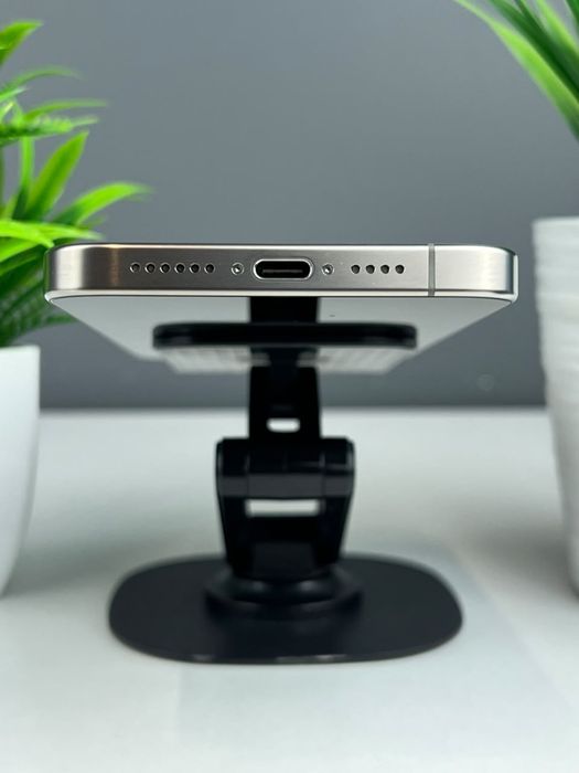 Телефон Apple iPhone 15 Pro Max 256GB