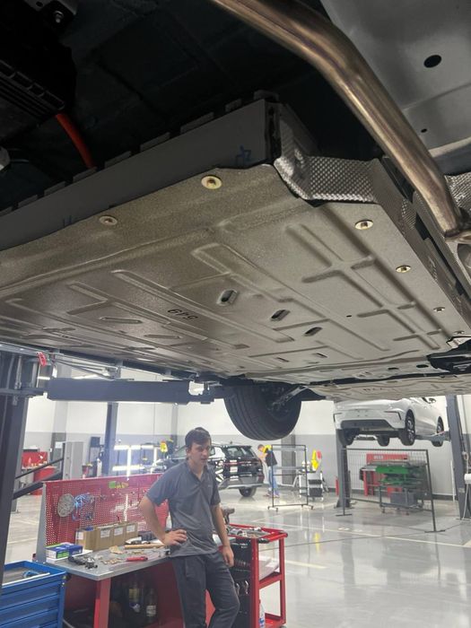 BYD chazor Есть в наличие защитки батареи и картера, железные.