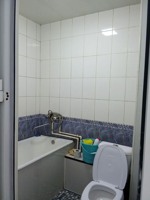 Чирчик шахар 
Октябр
#1-хона 4-этаж 
Квартира сирочни сотилади
Нарх