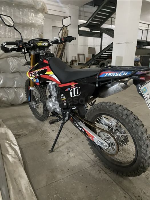 Продам эндуро 250 кубов на учете