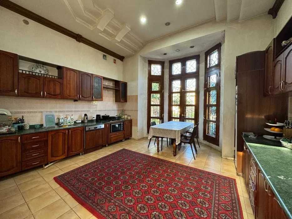 ‼️Метро Минор‼️ Продается Шикарный Углавой ДОМ в ЦЕНТРЕ/8 соток/ 500м²