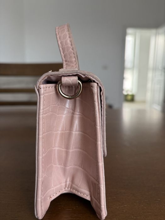 Geantă Roz Pudrat: 15x6x5 cm
