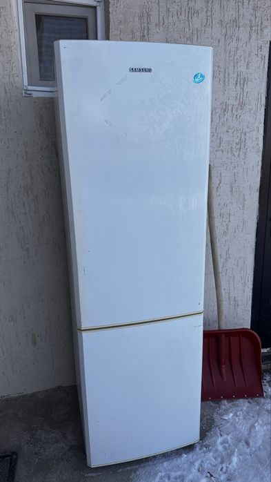 Холодильник продам бу